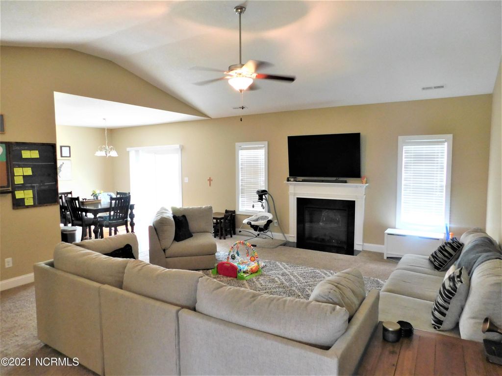 Photo of 119 Mittams Point Drive, Jacksonville, NC 28546 (MLS # 100553896)