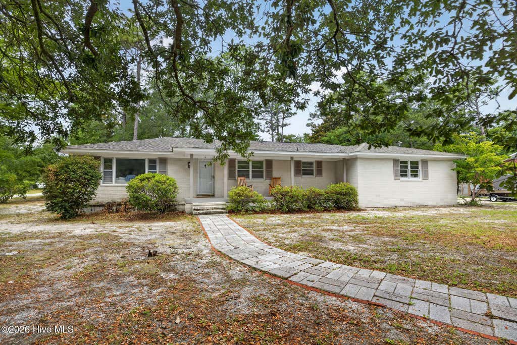 Photo of 9 Castlewood Drive, Wilmington, NC 28409 (MLS # 100593801)