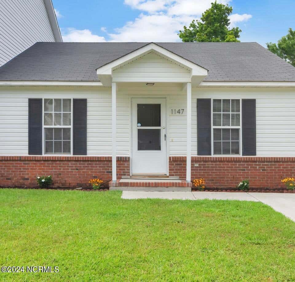 Photo of 1147 Pueblo Drive, Jacksonville, NC 28546 (MLS # 100598088)