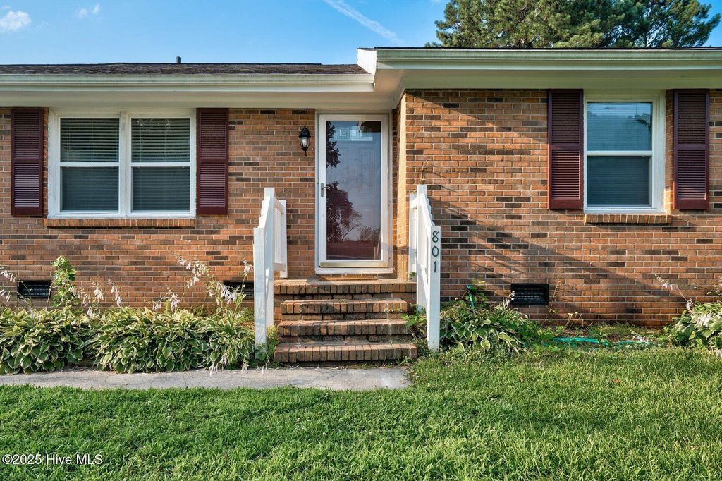 Photo of 801 Lincoln Drive, Rocky Mount, NC 27801 (MLS # 100515979)