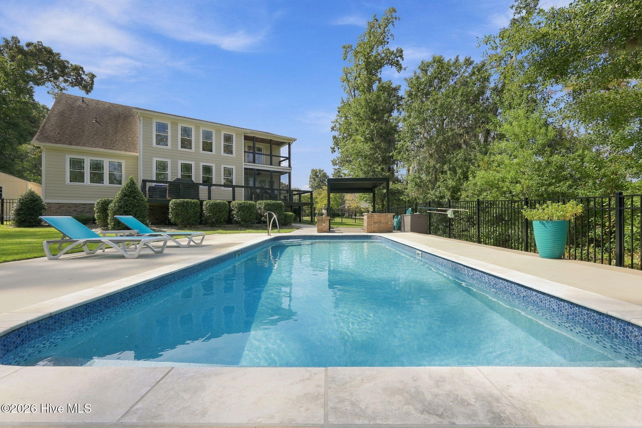 706 W Wilson Creek Drive