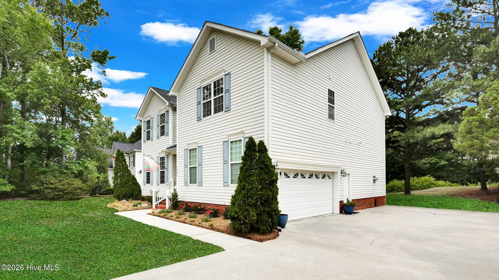 Photo of 3605 E Baywood Lane E, Greenville, NC 27834 (MLS # 100581099)