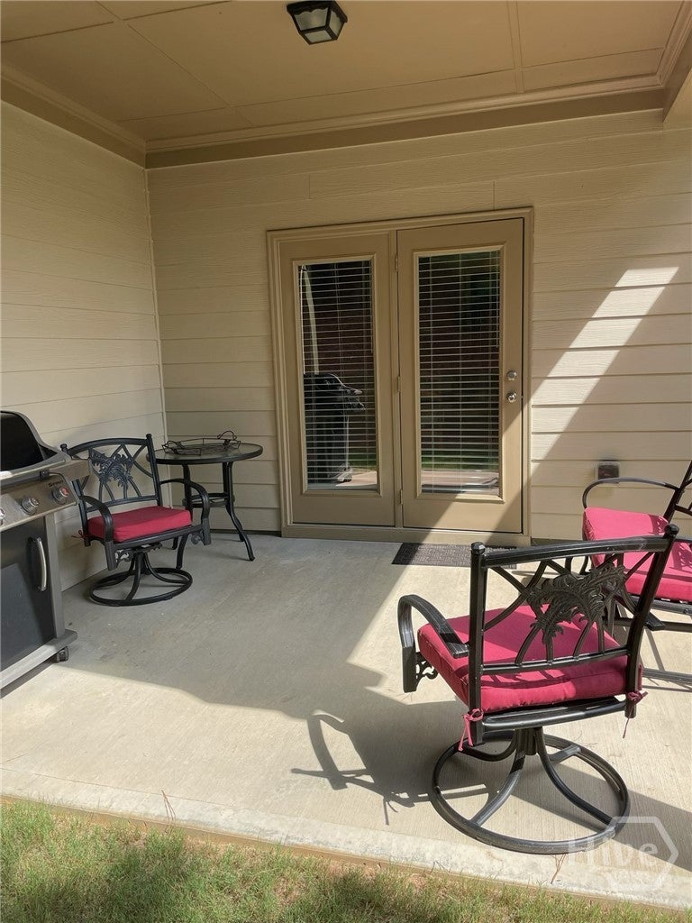 Photo of 620 Lakeview Bend Circle, Jefferson, GA 30549 (MLS # CL361980)