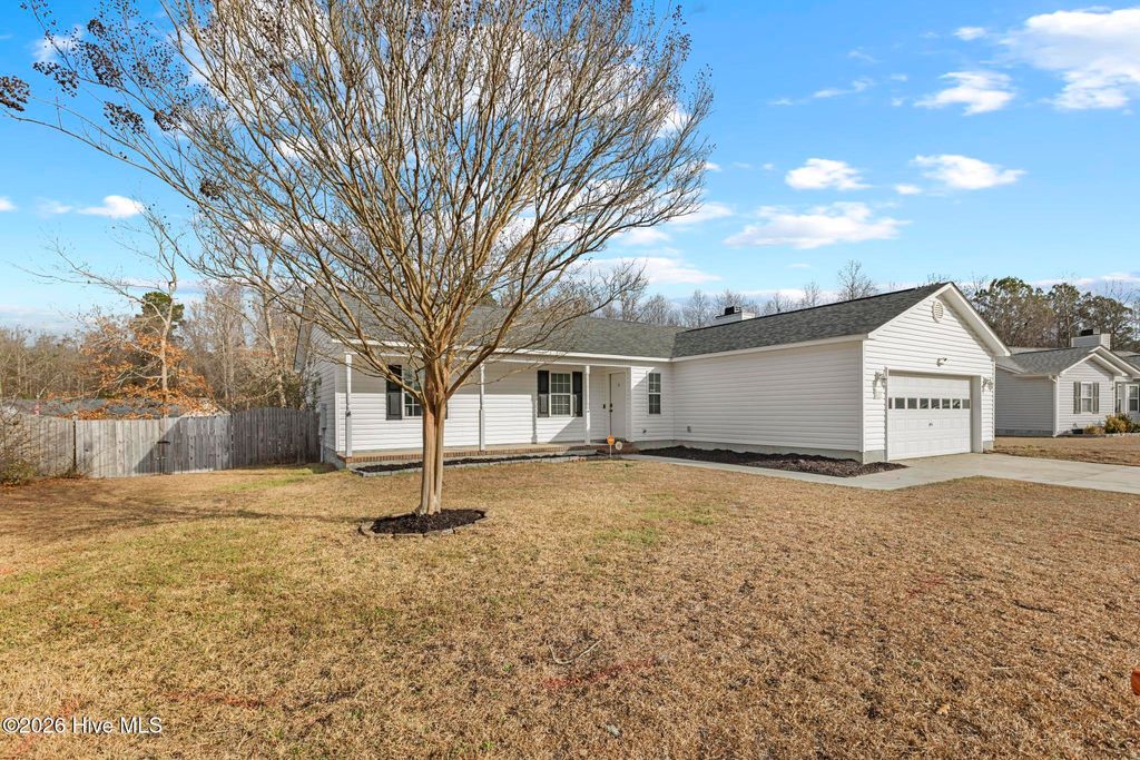 Photo of 177 Wheaton Drive, Richlands, NC 28574 (MLS # 100549884)