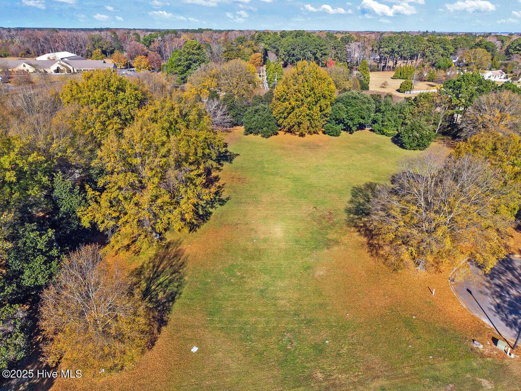 Photo of 3103 Bluewillow Way, Greenville, NC 27834 (MLS # 100544690)