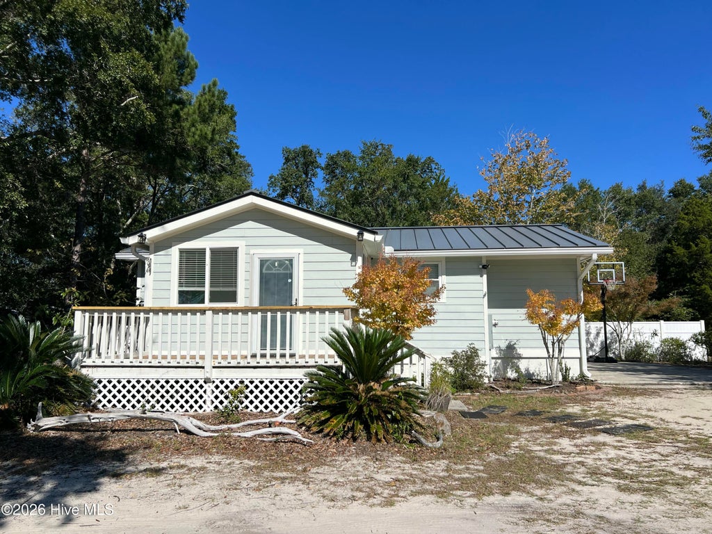 Photo of 114 Stuart Avenue, Southport, NC 28461 (MLS # 100612301)