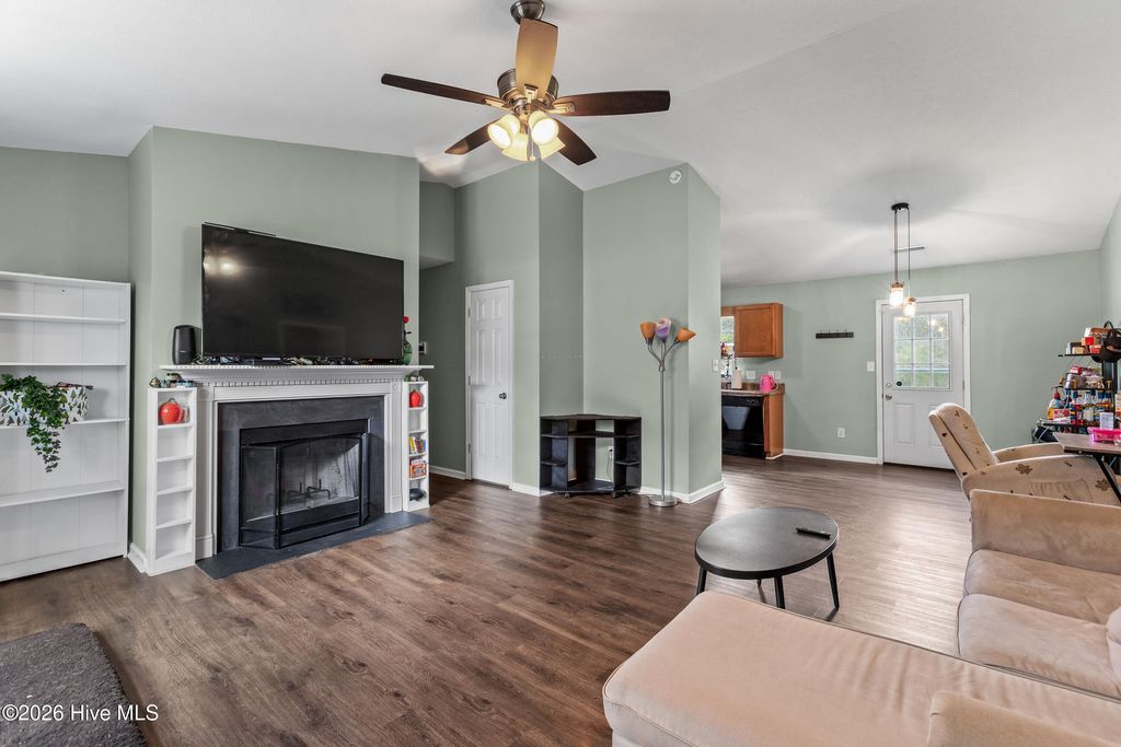 Photo of 122 Burrell Lane, Richlands, NC 28574 (MLS # 100560260)