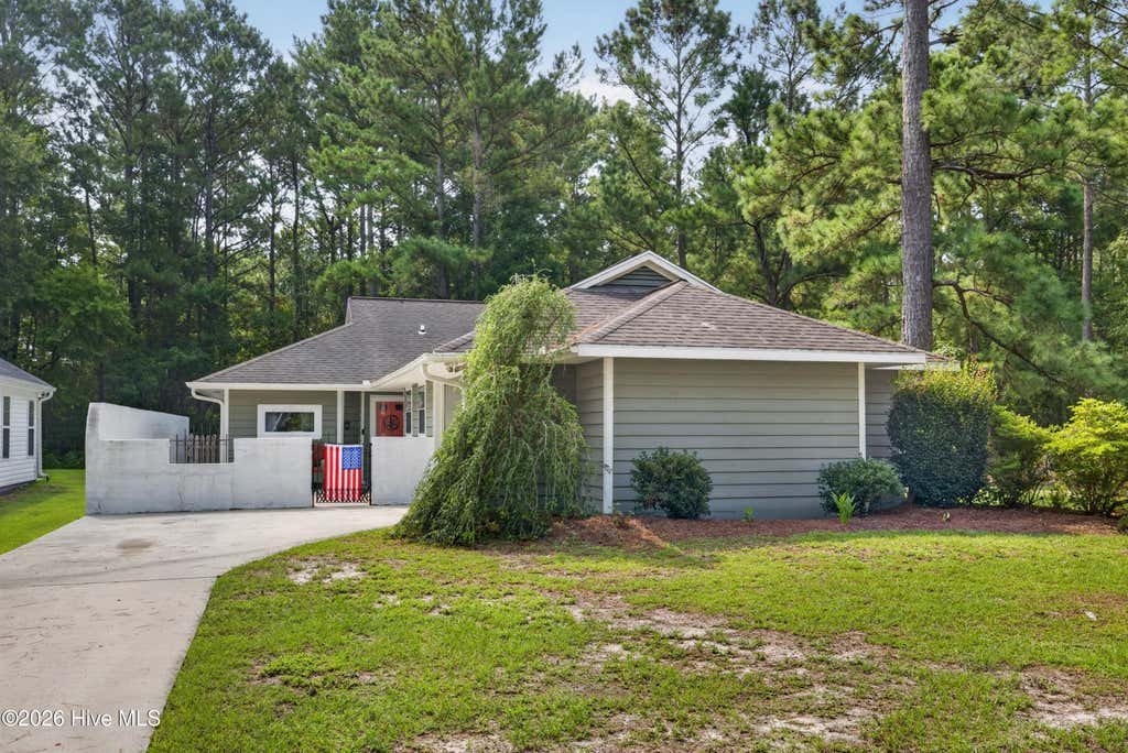 Photo of 128 Red Bird Lane, Hampstead, NC 28443 (MLS # 100590584)