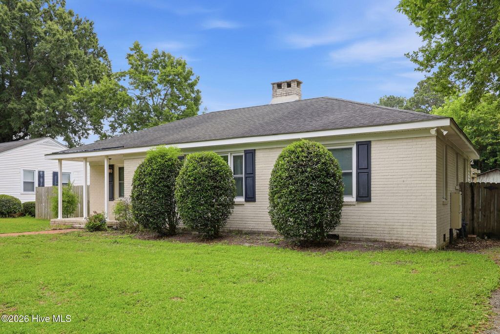 Photo of 2702 Jackson Drive, Greenville, NC 27858 (MLS # 100578379)