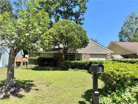 Homes For Sale - 32 N Berwick Drive<br/> Savannah, GA 31406