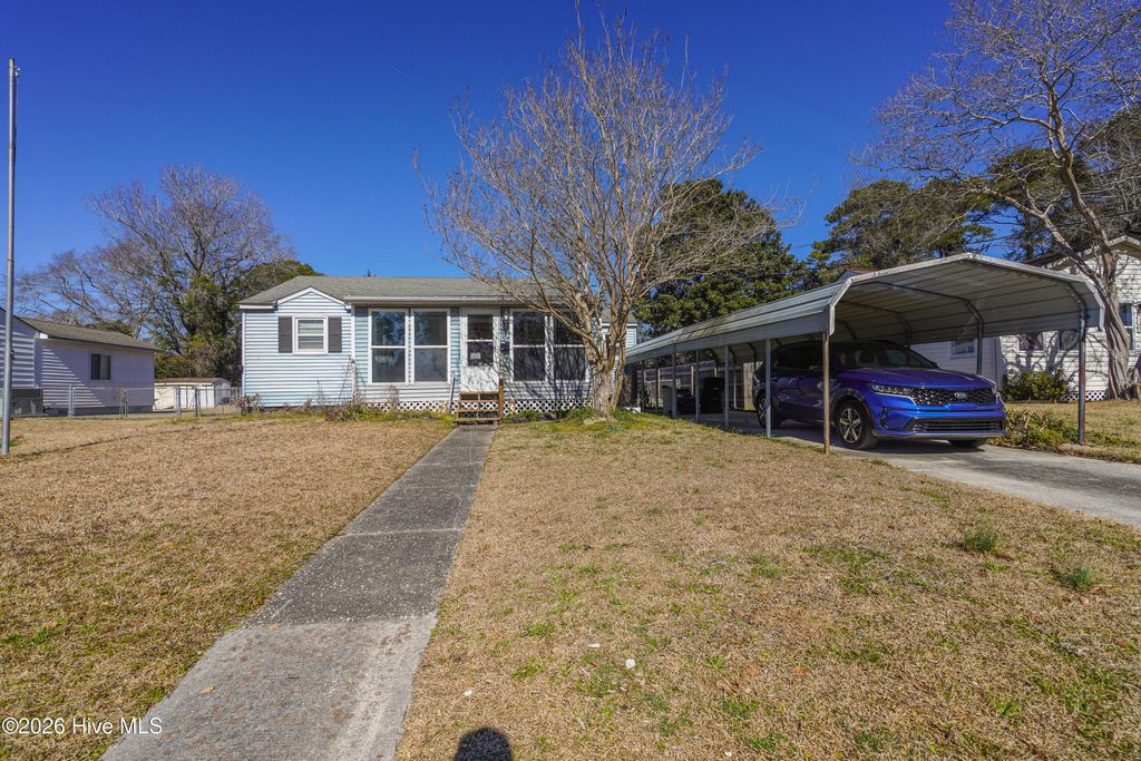 Photo of 127 Bryan Place, Jacksonville, NC 28540 (MLS # 100559620)