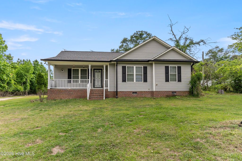 Photo of 616 Trail End Lane, Newton Grove, NC 28366 (MLS # 100573337)