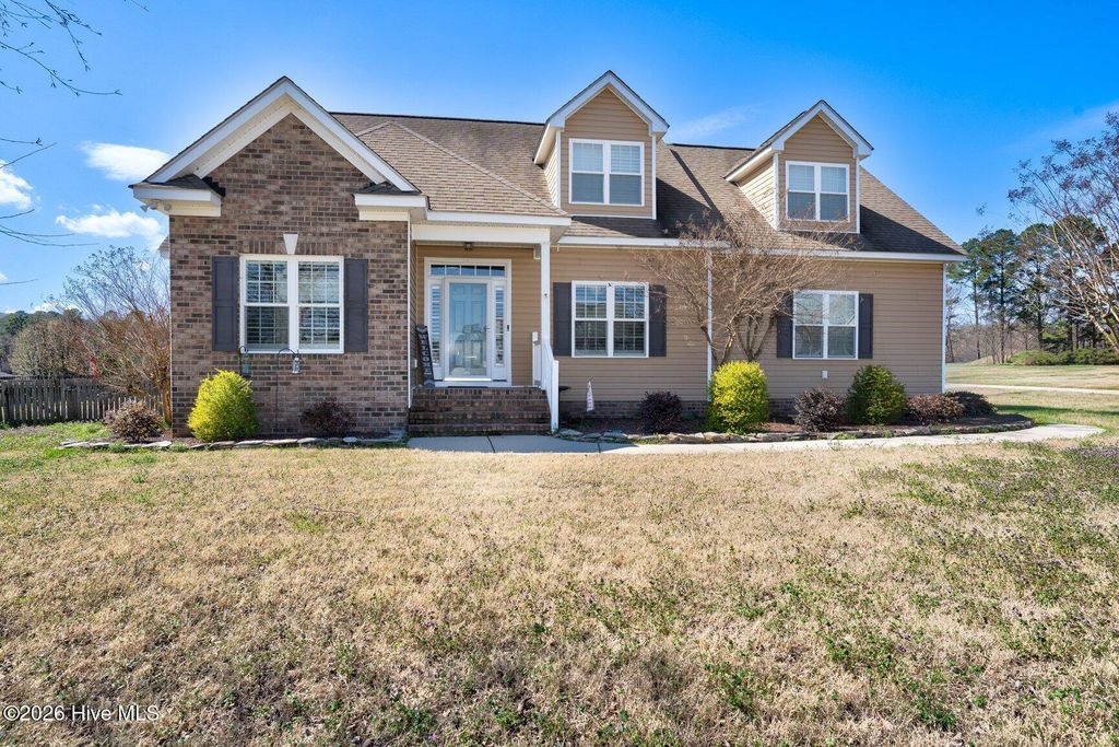 Photo of 425 Oriole Road, Nashville, NC 27856 (MLS # 100559619)