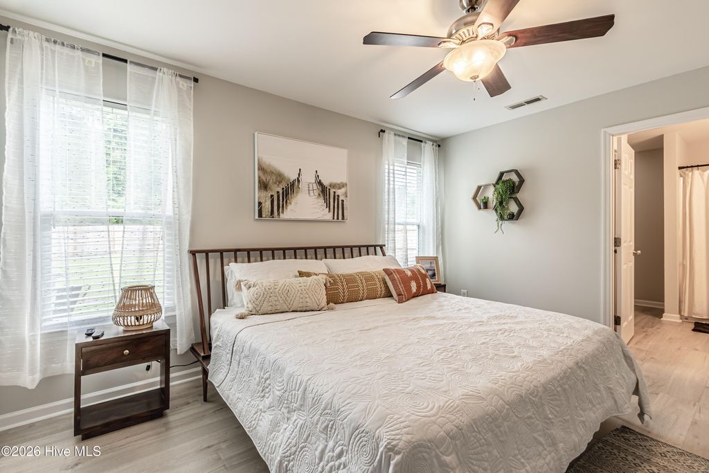 Photo of 262 Vista Cay Drive, Hubert, NC 28539 (MLS # 100584419)