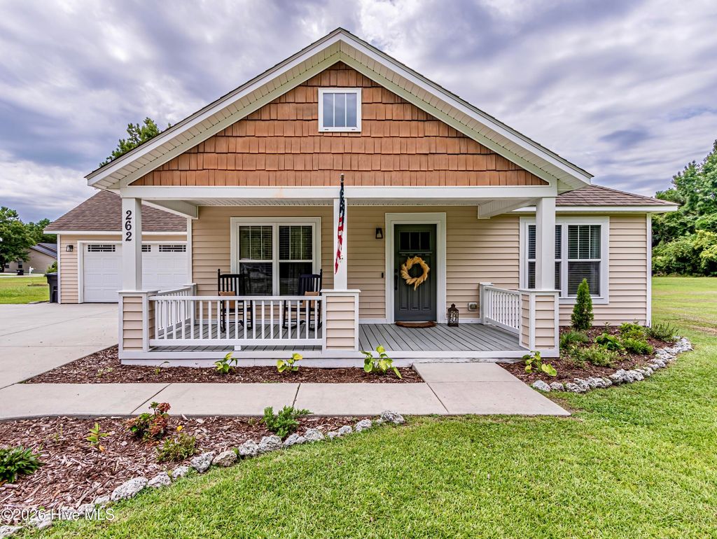 Photo of 262 Vista Cay Drive, Hubert, NC 28539 (MLS # 100584419)