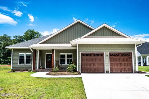 Homes For Rent - 21 Paddington Way<br/> Craven County, Trent Woods, NC 28562