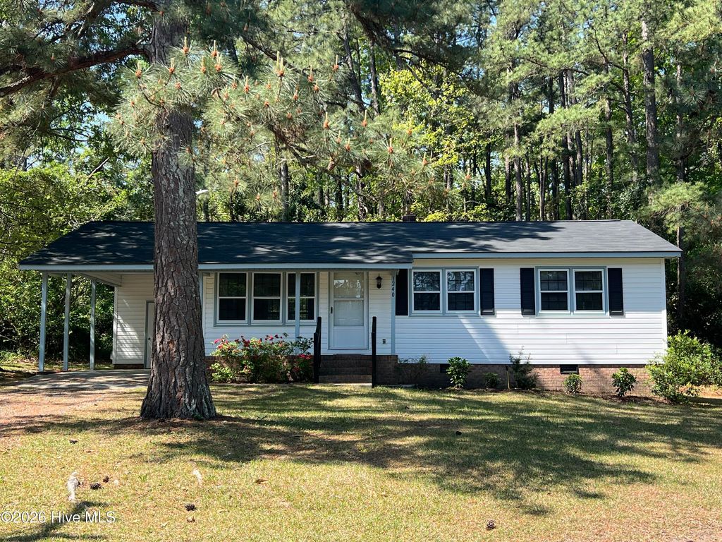 Photo of 1240 W Michigan Avenue, Southern Pines, NC 28387 (MLS # 100567340)