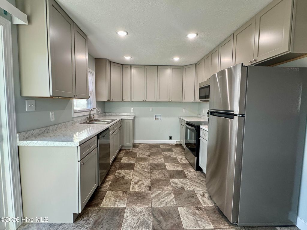 Photo of 142 Cardinal Road, Jacksonville, NC 28546 (MLS # 100548728)