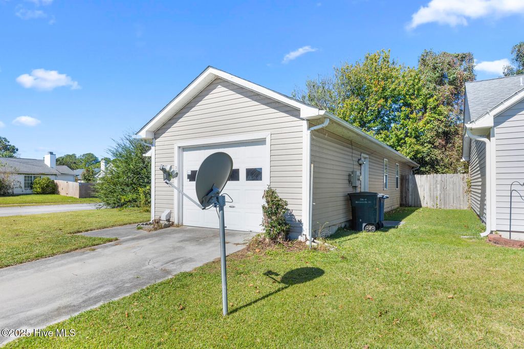 Photo of 3001 E Windgate Court, Jacksonville, NC 28546 (MLS # 100538302)