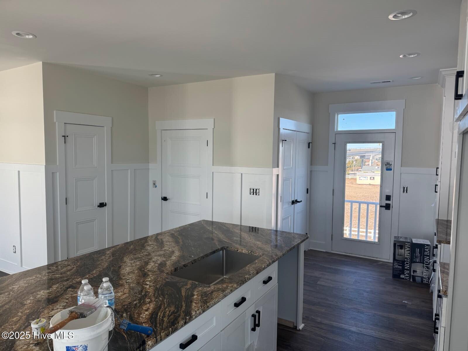 105 Ocean Boulevard W