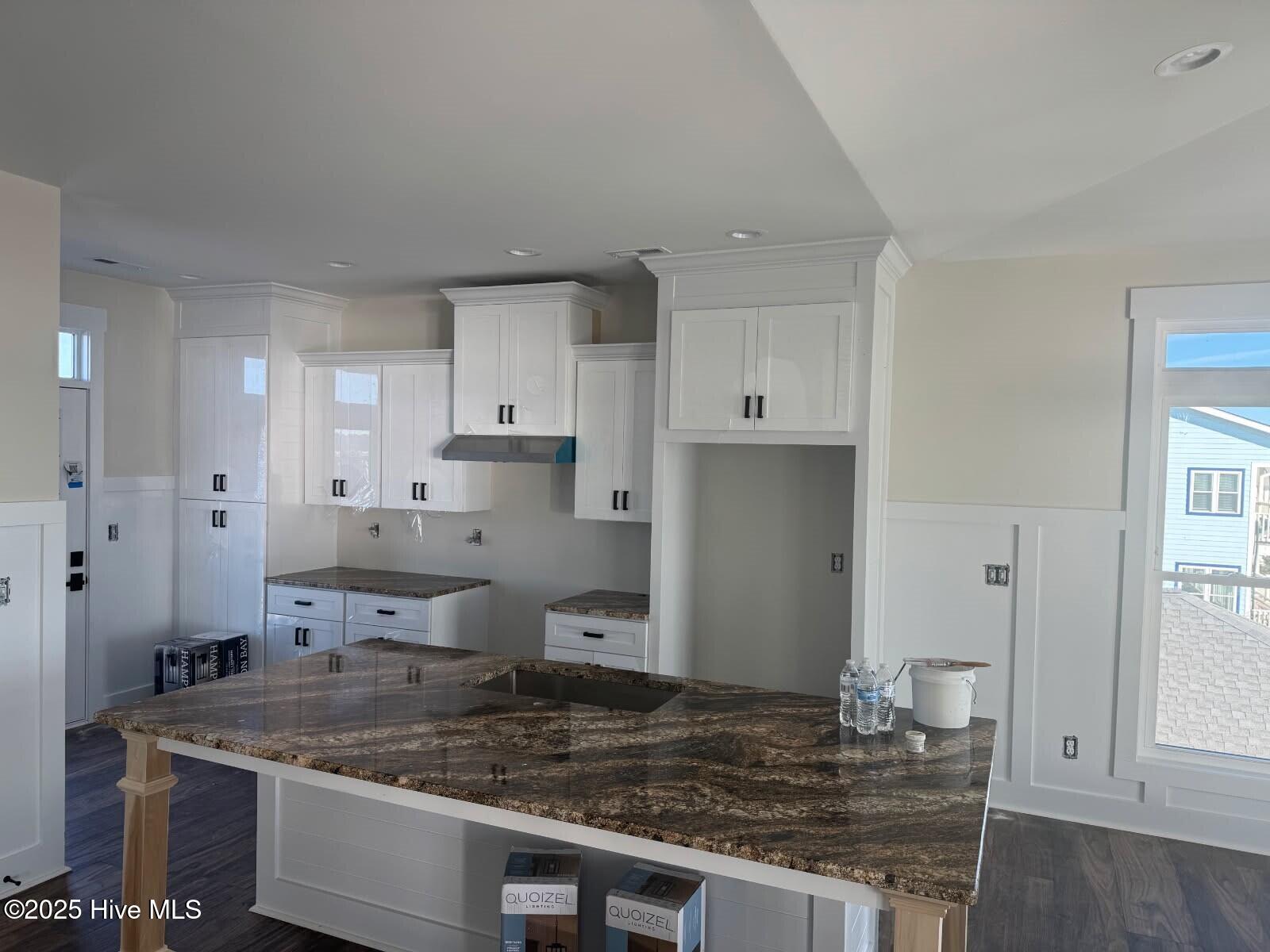 105 Ocean Boulevard W