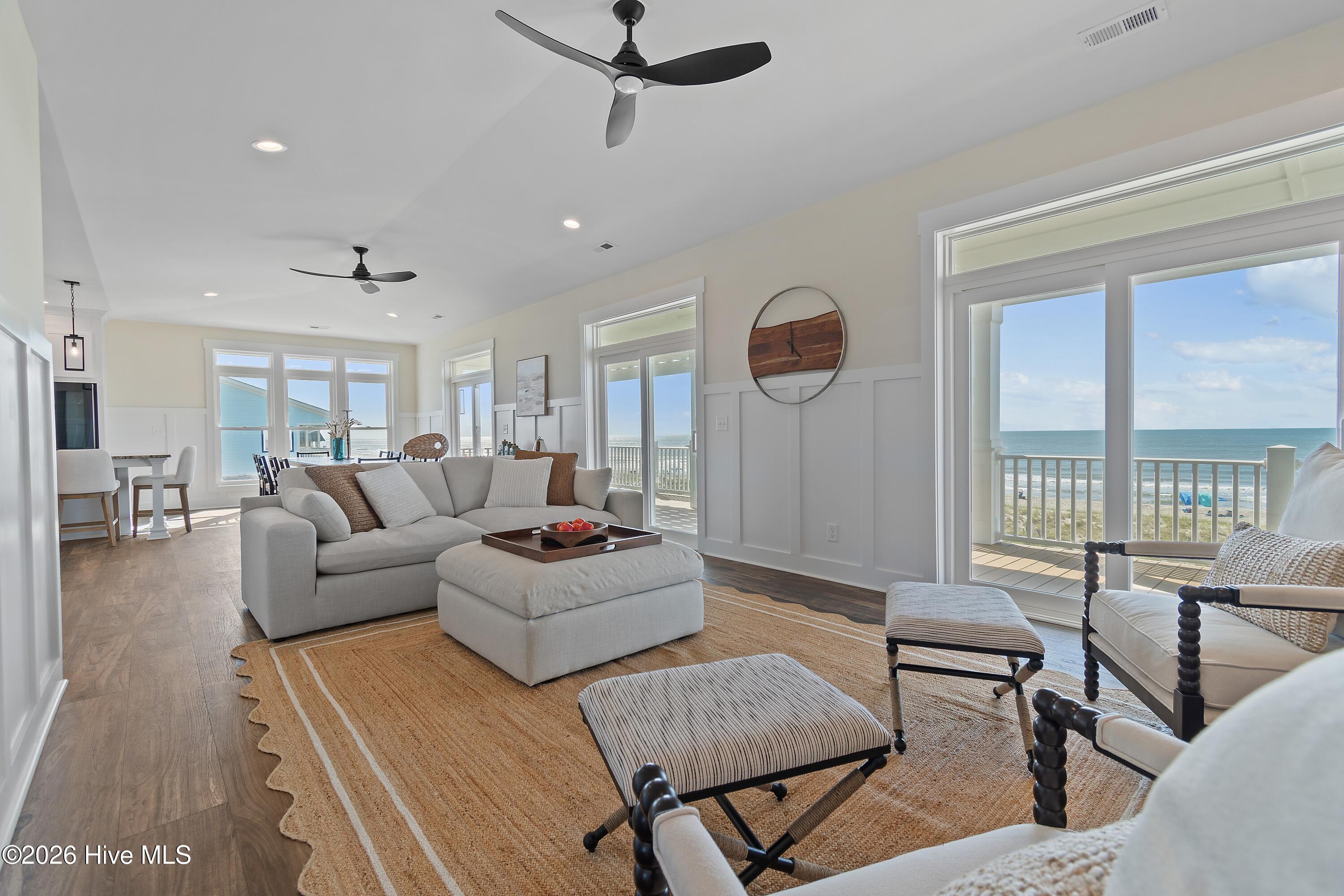 105 Ocean Boulevard W