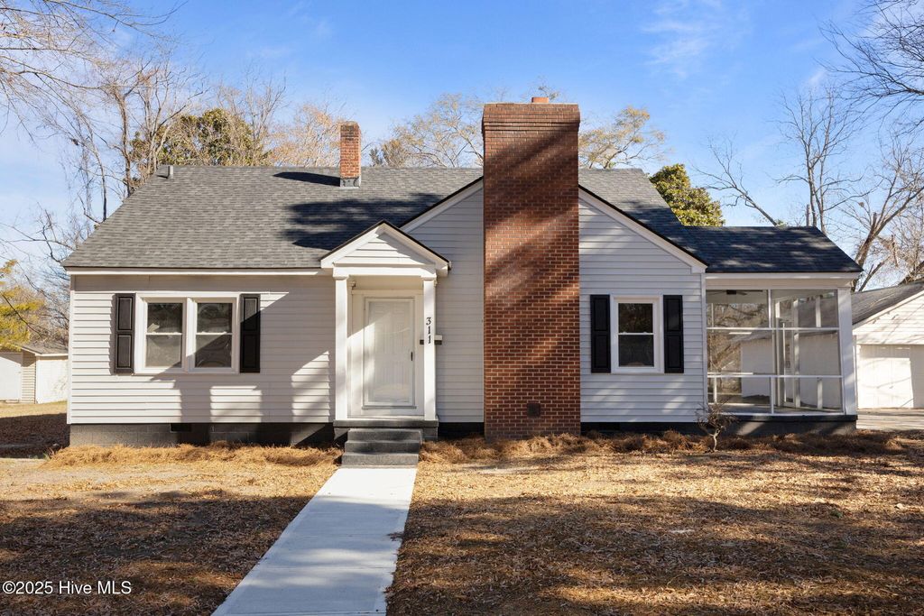 Photo of 311 Maryland Avenue, Tarboro, NC 27886 (MLS # 100546515)