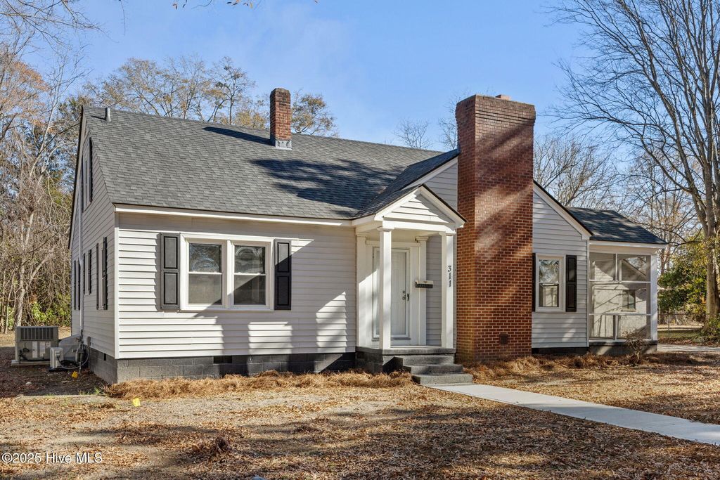 Photo of 311 Maryland Avenue, Tarboro, NC 27886 (MLS # 100546515)