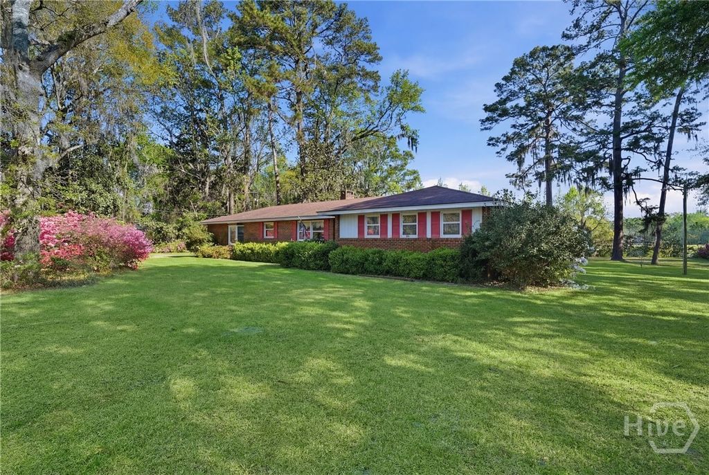Photo of 424 Timberlane Circle, Hinesville, GA 31313 (MLS # SA351975)