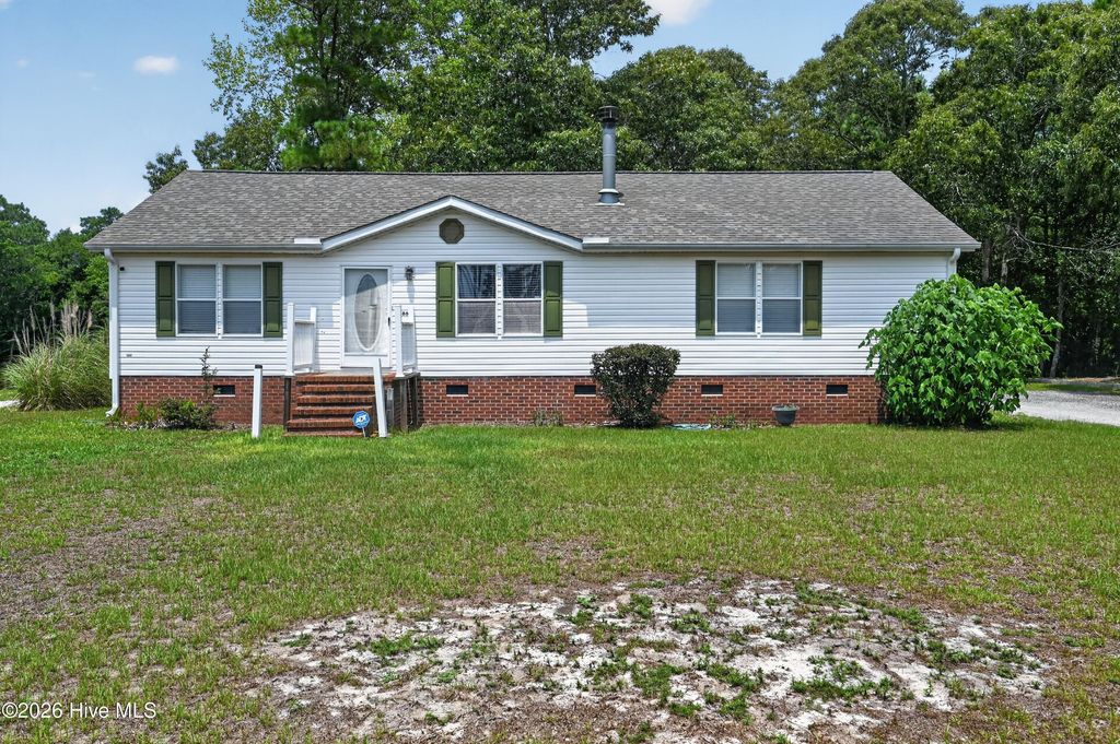 Photo of 1866 Sunset Drive SE, Bolivia, NC 28422 (MLS # 100591344)