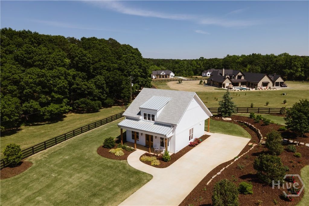 Photo of 1820 Clover Lane, Bishop, GA 30621 (MLS # CL355029)