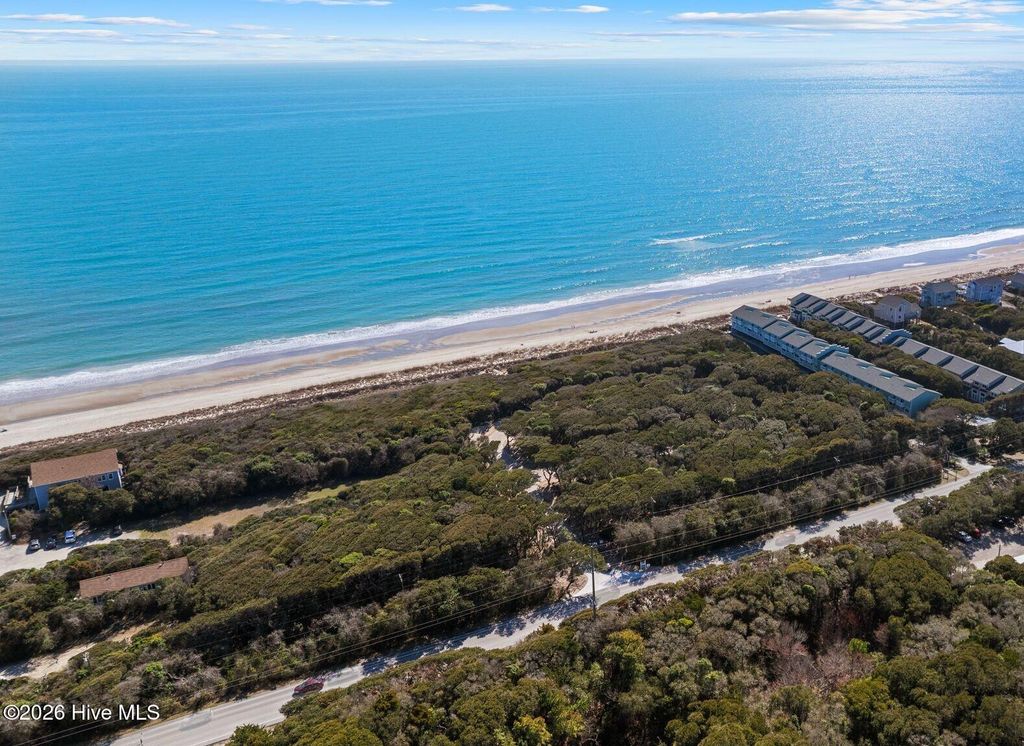 Photo of 1047 Roosevelt Reserve Park Place, Pine Knoll Shores, NC 28512 (MLS # 100560782)