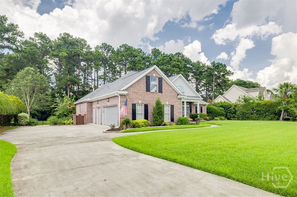 Photo of 33 Lake Heron Court W, Pooler, GA 31322 (MLS # SA362642)