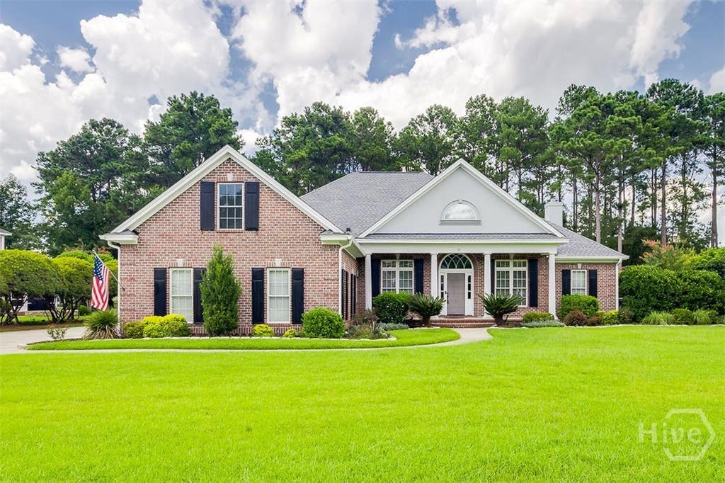 Photo of 33 Lake Heron Court W, Pooler, GA 31322 (MLS # SA362642)