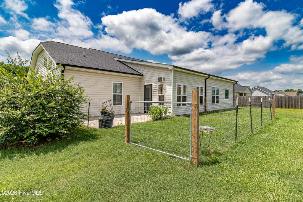 Photo of 218 Planters Ridge Drive, Pikeville, NC 27863 (MLS # 100593516)