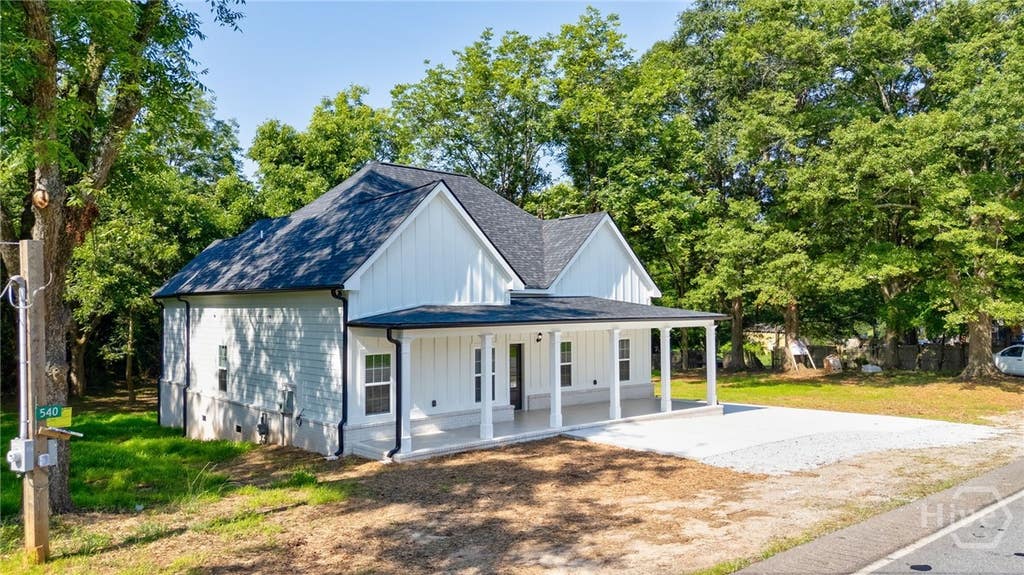 Photo of 540 Sunset Avenue, Comer, GA 30629 (MLS # CL359298)