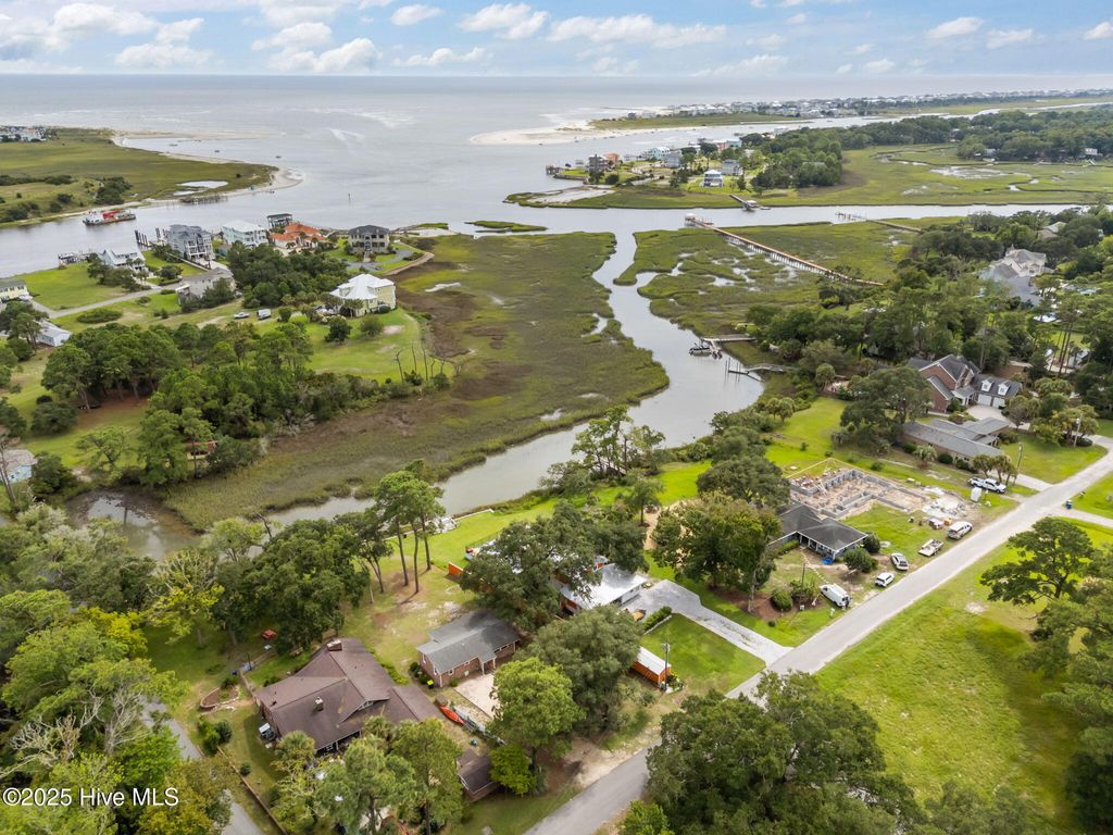 Photo of 4309 Ocean Breeze Avenue SW, Shallotte, NC 28470 (MLS # 100527099)