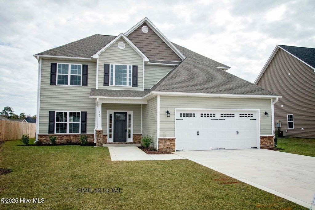 Photo of 931 Farmyard Garden Drive, Jacksonville, NC 28546 (MLS # 100542991)