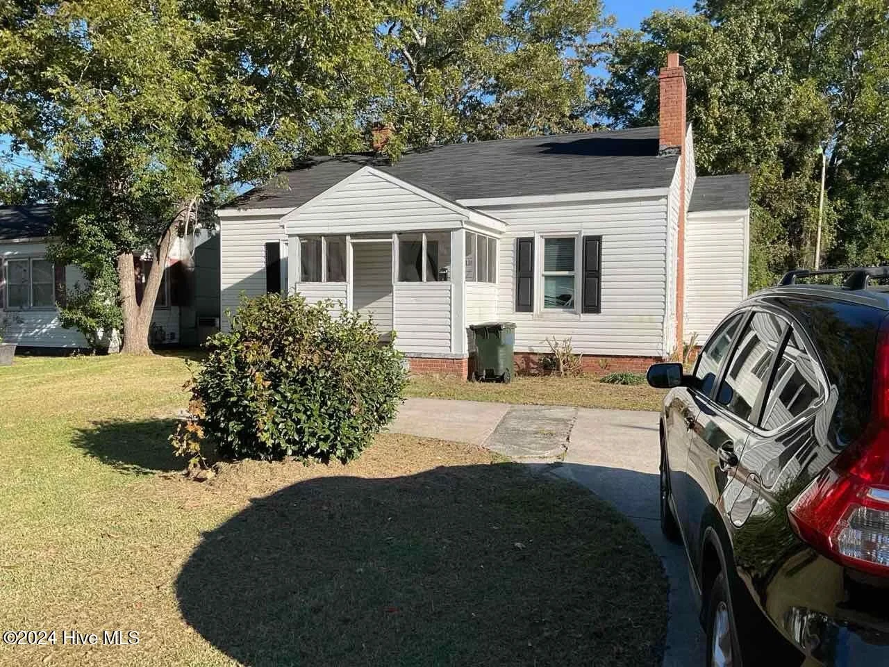 1110 Colonial Avenue