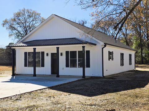 Photo of 214 E Railroad Street, La Grange, NC 28551 (MLS # 100546179)