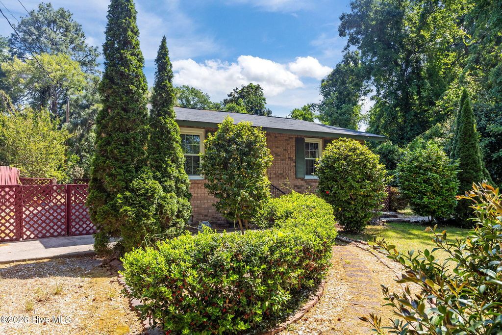 Photo of 1255 W Illinois Avenue, Southern Pines, NC 28387 (MLS # 100570236)