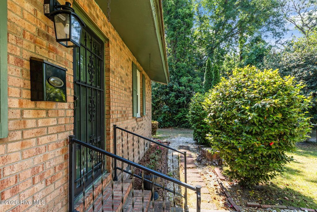 Photo of 1255 W Illinois Avenue, Southern Pines, NC 28387 (MLS # 100570236)