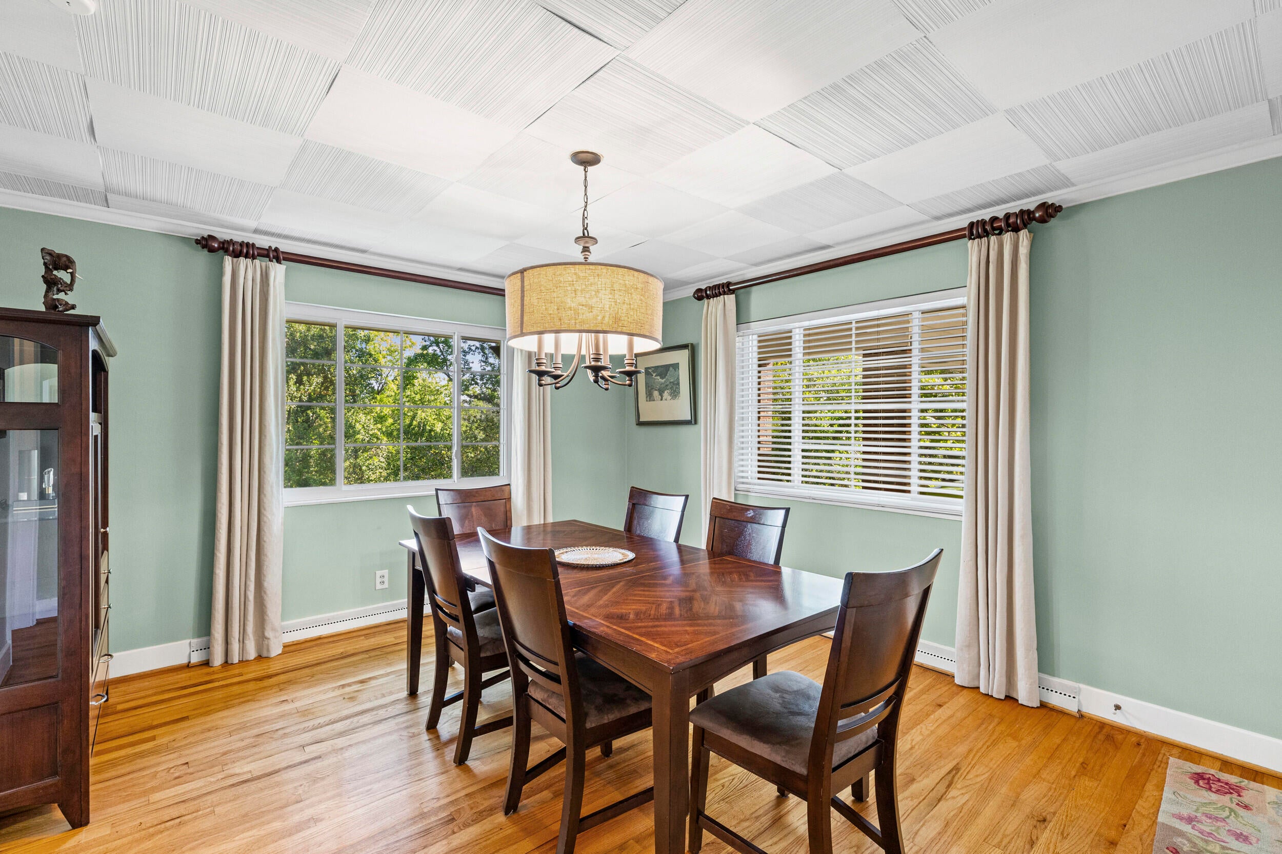 2220 Edgewood Drive