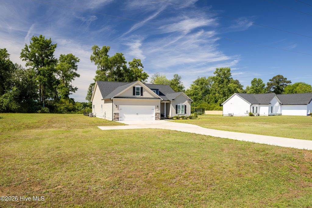 Photo of 12477 N Us 421 Highway, Clinton, NC 28328 (MLS # 100572682)