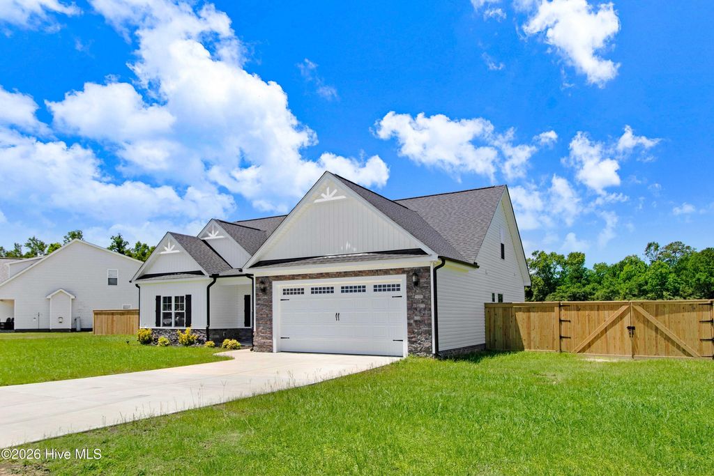 Photo of 3766 Huntcliff Drive, La Grange, NC 28551 (MLS # 100561666)