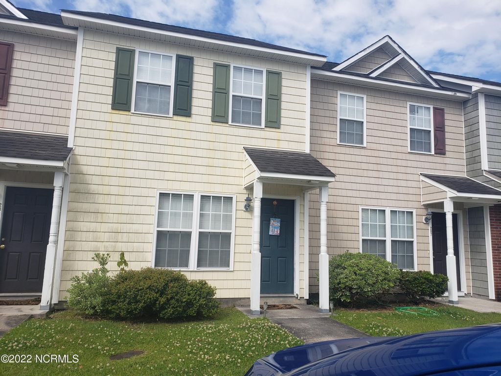 Photo of 205 Bridgewood Drive, Jacksonville, NC 28546 (MLS # 100573398)