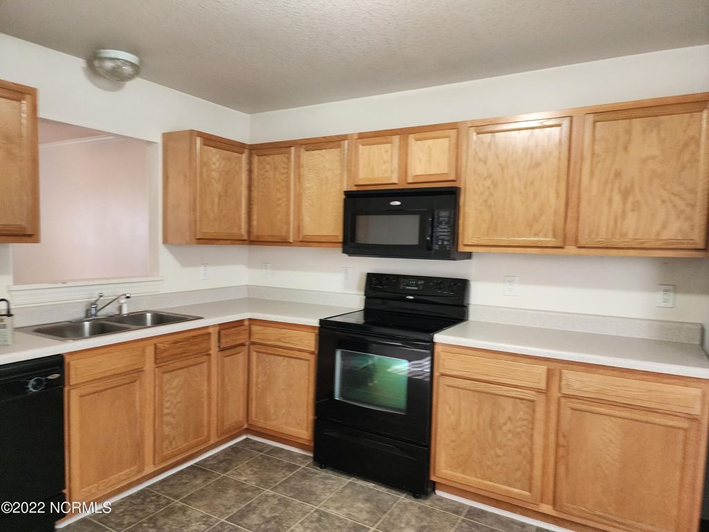 Photo of 205 Bridgewood Drive, Jacksonville, NC 28546 (MLS # 100573398)