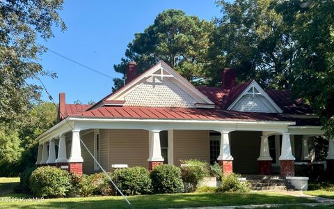 Homes For Sale - 306 E Main Street<br/> Whitakers, NC 27891