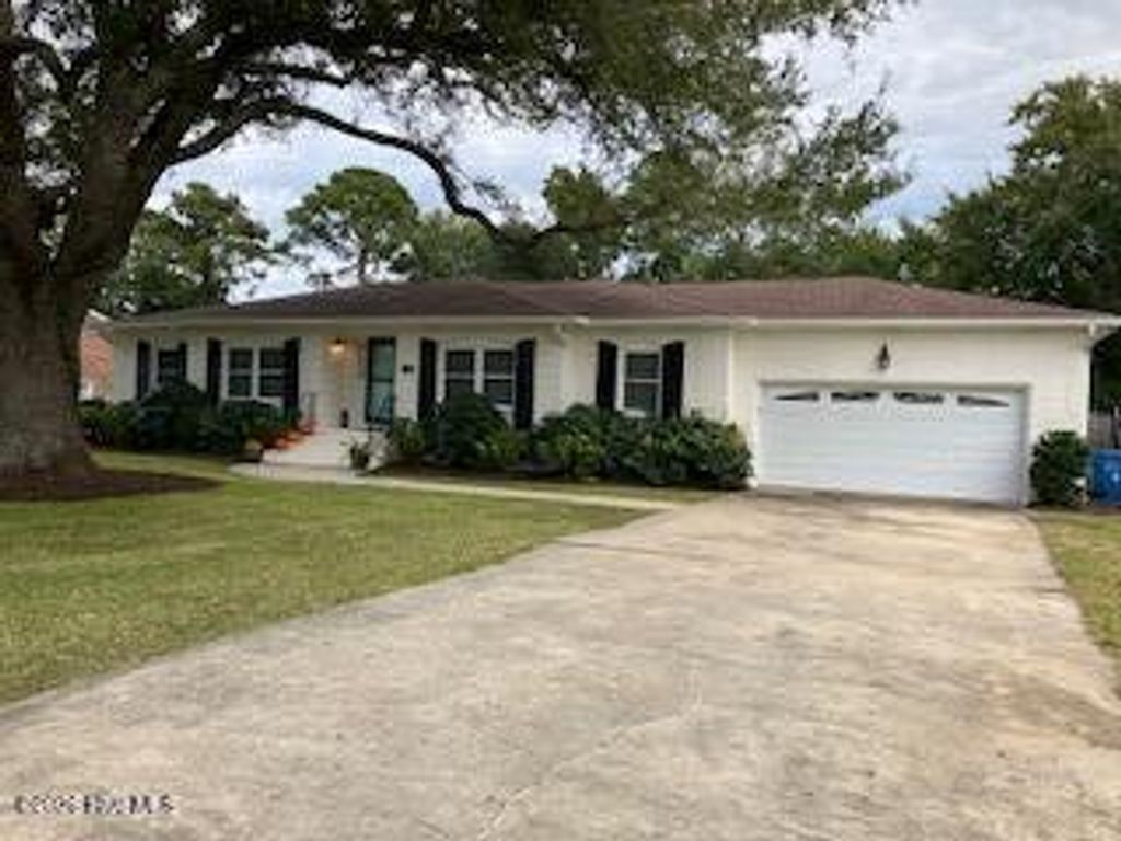 Photo of 110 Tanbridge Road, Wilmington, NC 28405 (MLS # 100557550)