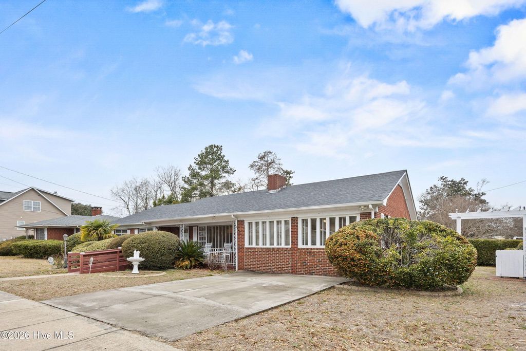 Photo of 1417 Queen Street, Wilmington, NC 28401 (MLS # 100554132)